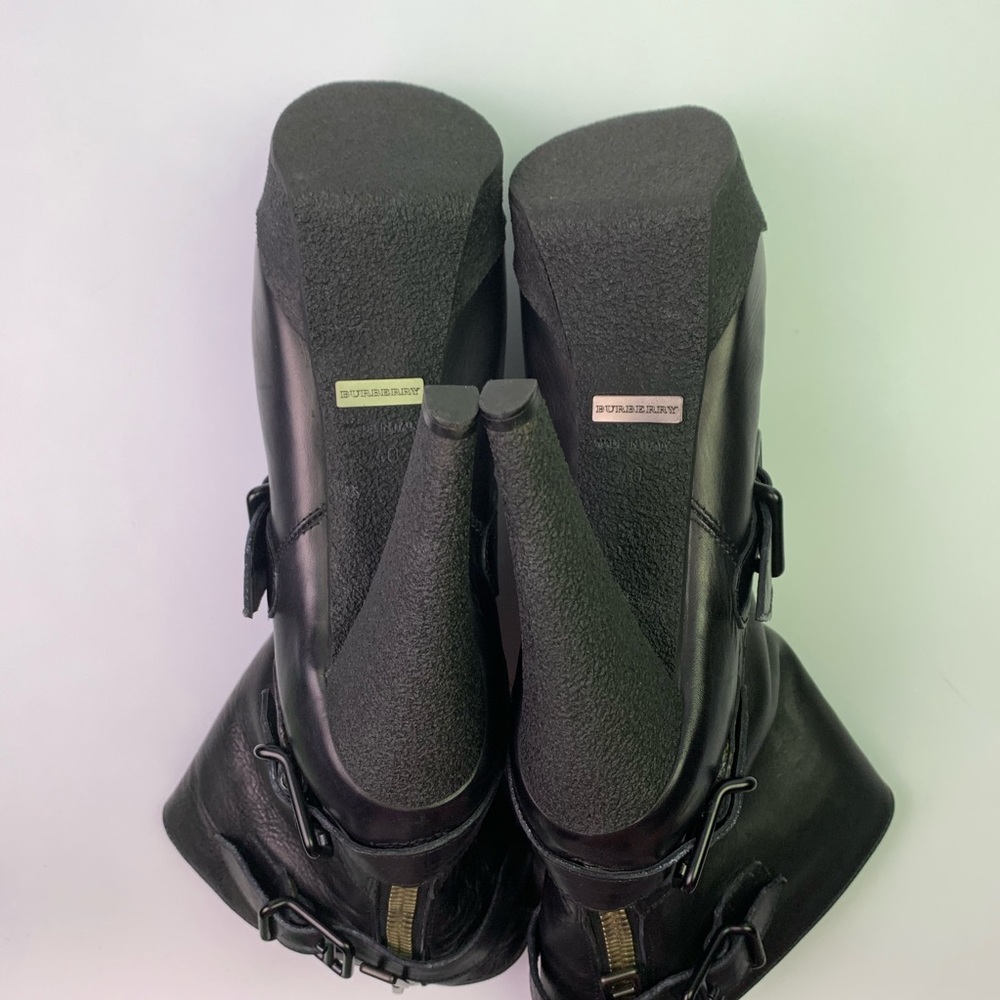 ⭕️SOLD⭕️ BURBERRY Aviator Shearling Wedge Boots - Picture 6 of 8
